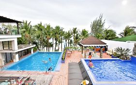 Crown Regency Beach Resort Boracay